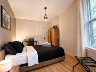 Getaway in Limoilou 2 bedrooms Parking - 3