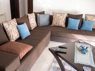 Sea View Apartment in Hammamet with Shared Pool - 3