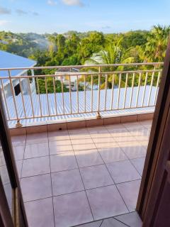 Appartement avec balcon à Le Gosier, 97 m², piscine - 1