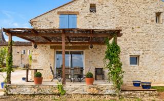 Villa accueillante à Saint-Vincent-Rive-d'Olt avec piscine privée - 9
