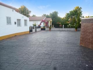 Charming Villa with Private Pool in La Calzada de Béjar - 1