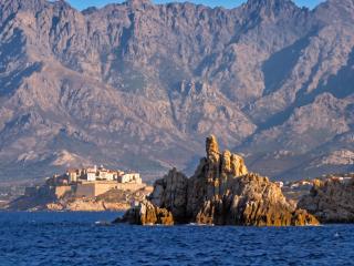 Maison de Vacances Enchantée à Calvi avec Vue sur Mer et Montagne - 4