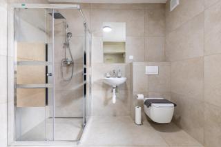 Large Apartment for up to 11 Guests - 3
