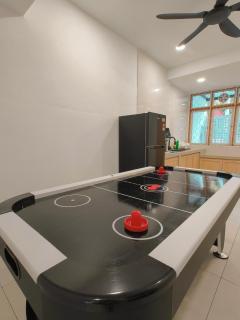 2-Storey House 10pax 10min Queensbay - 8
