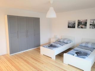 Kiel Jachmannstrasse 3OG rechts 2,5 Zimmer Wohnung - 3
