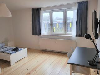 Kiel Jachmannstrasse 3OG rechts 2,5 Zimmer Wohnung - 2