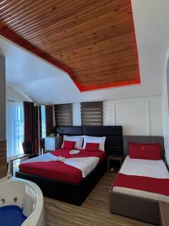 Hotel Golden - 3