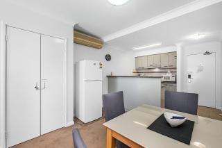 404 One BR Apartment in the Heart of Perth - 6