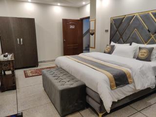 Swiss Pearl Hotel Lahore - 1