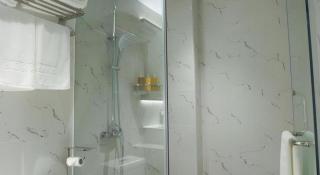 Borrman Hotel Zhuhai Gongbei Port Fuhuali Light Rail - 1
