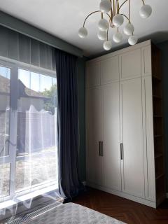 LouLou Hills - 1