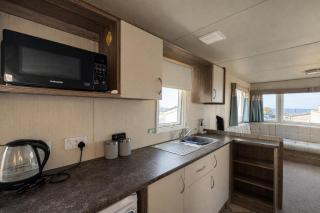 Brilliant 8 Berth Caravan At Reighton Sands Holiday Park, Haven Ref 61053Rc - 1