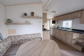 Lovely 6 Berth Caravan For Hire At Barmston Beach Holiday Park Ref 62062Hc - 4