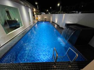 Villa di Taman Cheng 5 bedroom private pool - Malacca - 1