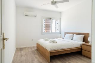 2BR Modern Apt. w/pool & parking 500m From Beach - 2