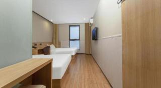 IU Hotel Wujiang Huadong Business City Tongli - 5