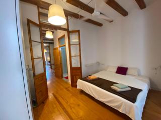 Calle Villarroel Barcelona 3-2 - 0