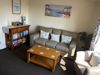 Two Bedroomed Holiday Cottage with Sea Views - 5