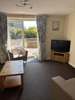 Two Bedroomed Holiday Cottage with Sea Views - 2