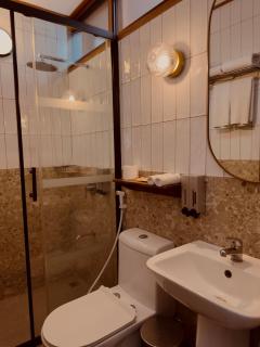 The Lark Inn & Kitchen - 3