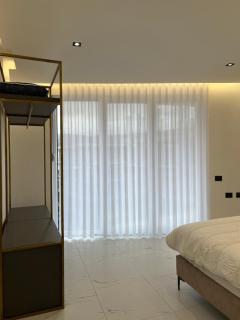 RoyalBay Lux Apartments - 1