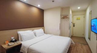7 Days Inn Chongqing Shapingba Pedestrian Street High-speed Railway Station - 1