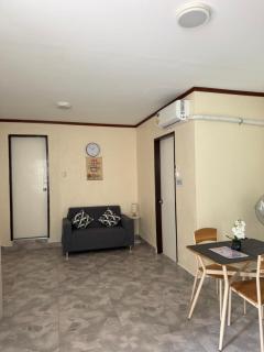 Phines Place - 5