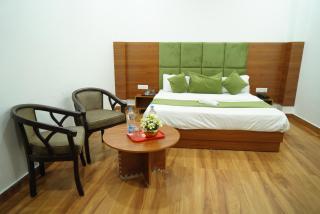 Hotel Grand Royal Sandhu - 2