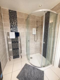 High View En-Suite I Egham Station 5 minutes - 5
