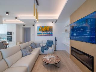 Villa Blu Brac A Beautiful 3 Bedroom Villa A Stones Throw To The Beach - 1