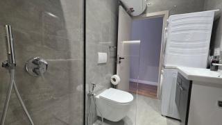 Andis Hotel Style Suite, Central Tirana - 4