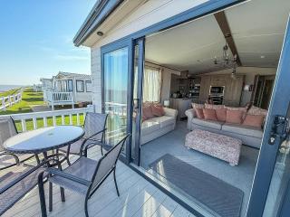 Beautiful Caravan With Stunning Sea Views At Haven Hopton Ref 80001H - 8