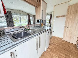 Brilliant 6 Berth Caravan For Hire At Haven Hopton In Norfolk Ref 80039G - 5