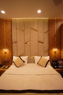 Hotel R Square Inn - 9