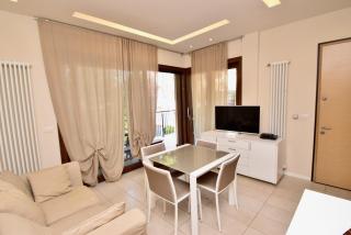 TASSO CON AMPIO TERRAZZO - 1
