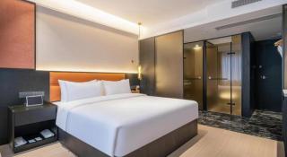 Chengdu Yifei Rezen Hotel (Chunxi Taikoo Li Branch) - 2