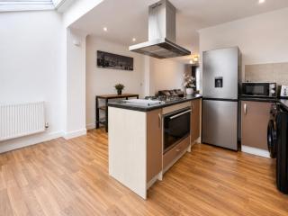 Modern 3BDR Family House in North Stifford - 6