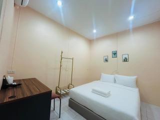 Baan Kor Poh Phuket Old Town - 8