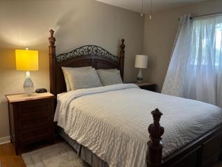 Three Pines Private Bedroom Suite - 6
