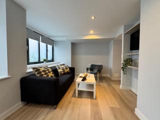 Elegant Exeter Escape - The Leat - 0