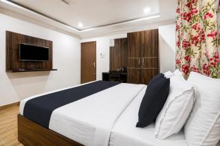 Hotel Golden Inn - 1