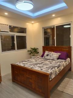 Charming House with Jacuzzi Near Tagaytay - 5