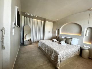 Calliopes by the sea boutique suites - 5