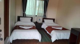 Hotel Lakefront - 1