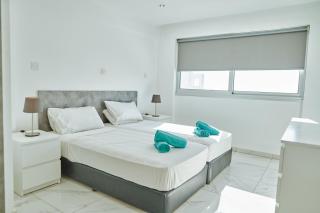 Nissi Avenue Suites - 8