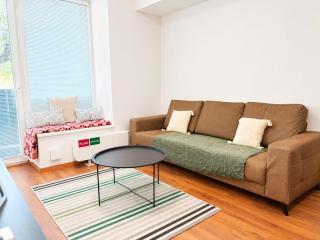 Stylish apartment, walk to city - 0