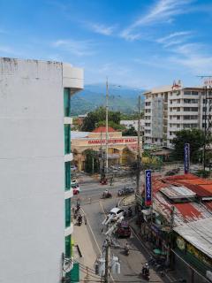 Affordable stay with 2 bedbunks - 2