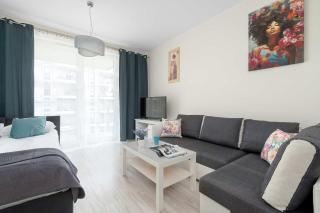 Cozy Studio Near the Wisla River with Balcony by Noclegi Renters - 4