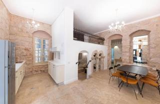 Charming Heritage 1 and a half bedroom - 0
