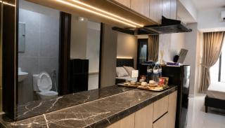 GOLDSTAY POLLUX HABIBIE SWIMMING POOL VIEW Studio - 4